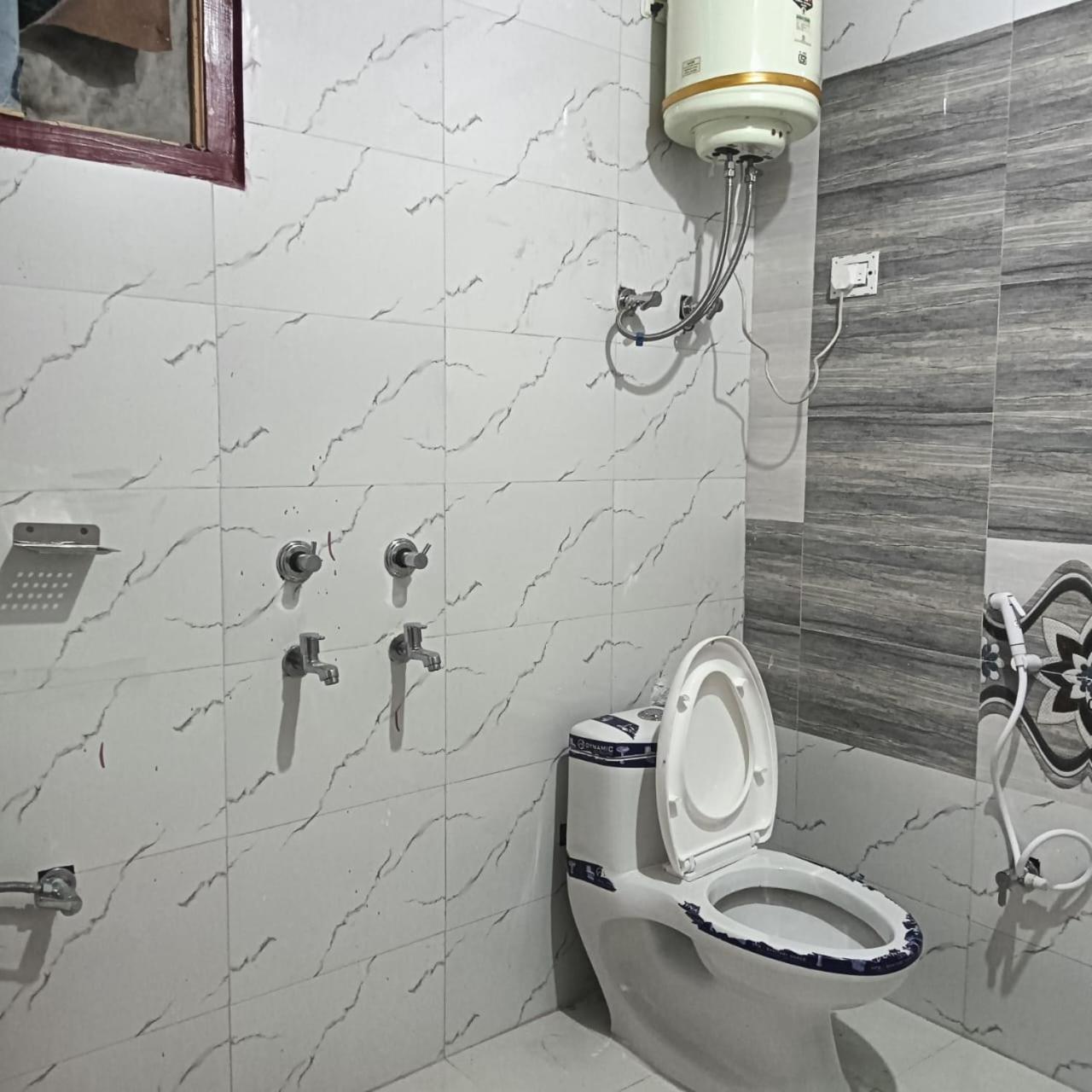 Aditya Guest House Tosh Exterior photo